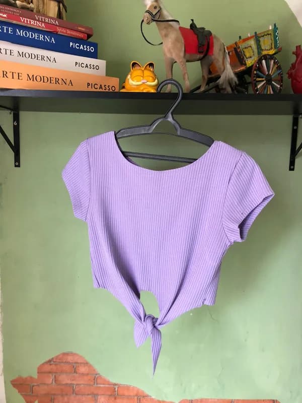 Cropped lilás
