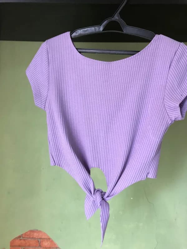 Cropped lilás
