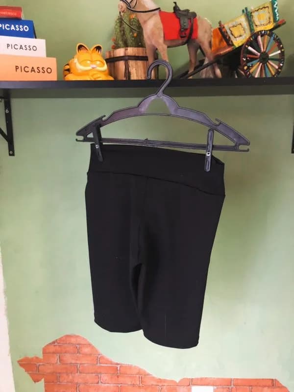 Shorts preto biker