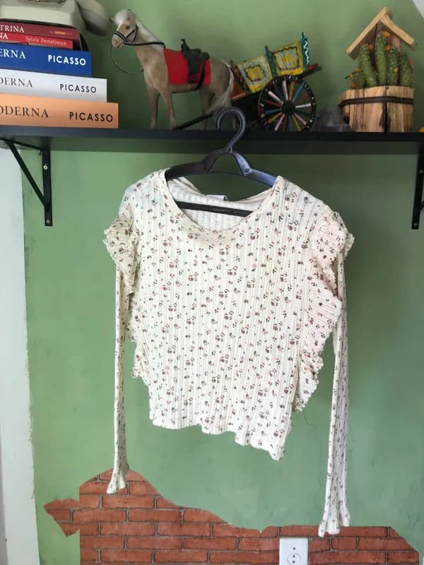 ♡ Blusa off white floral