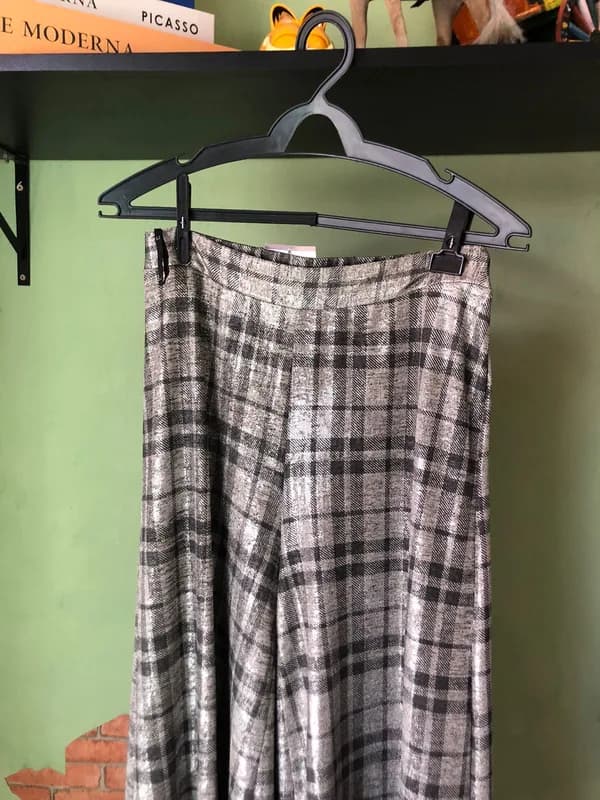 ♡ Calça xadrez prateada