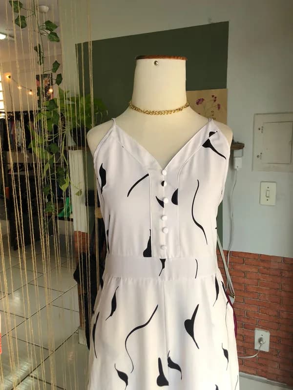 ♡ Macacão branco e preto 