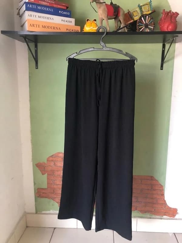 ♡ Calça preta pantalona 