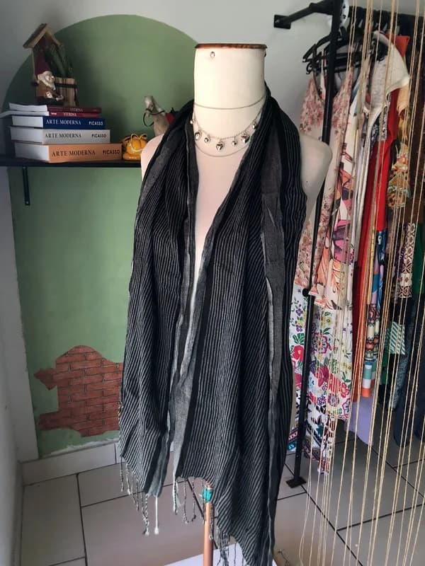 ♡ Echarpe cinza e preta