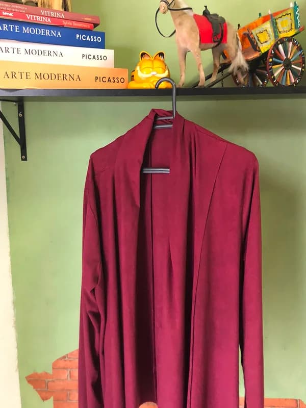 ♡ Cardigan bordô em suede
