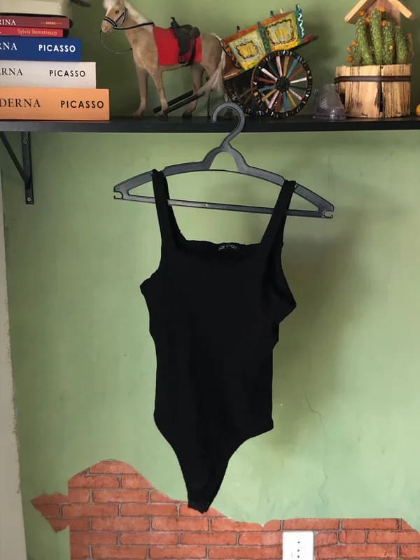 ♡ Body preto canelado