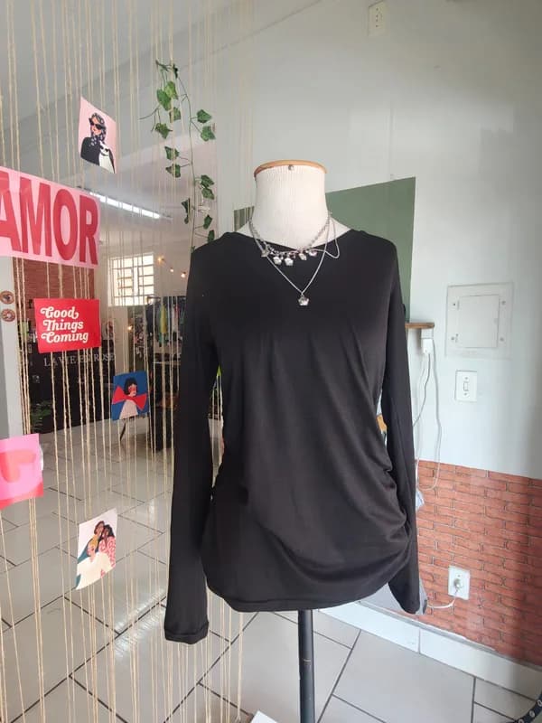 ♡ Blusa preta de frio