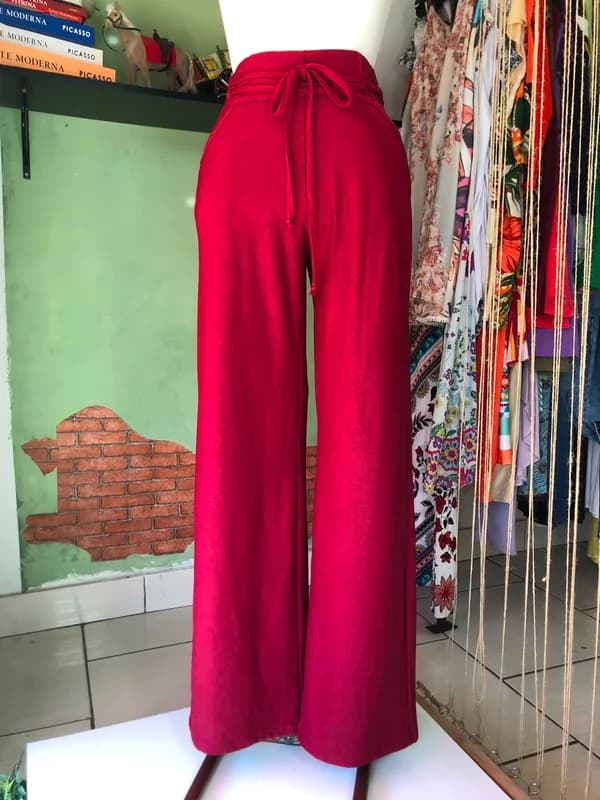 ♡ Calça vermelha flare