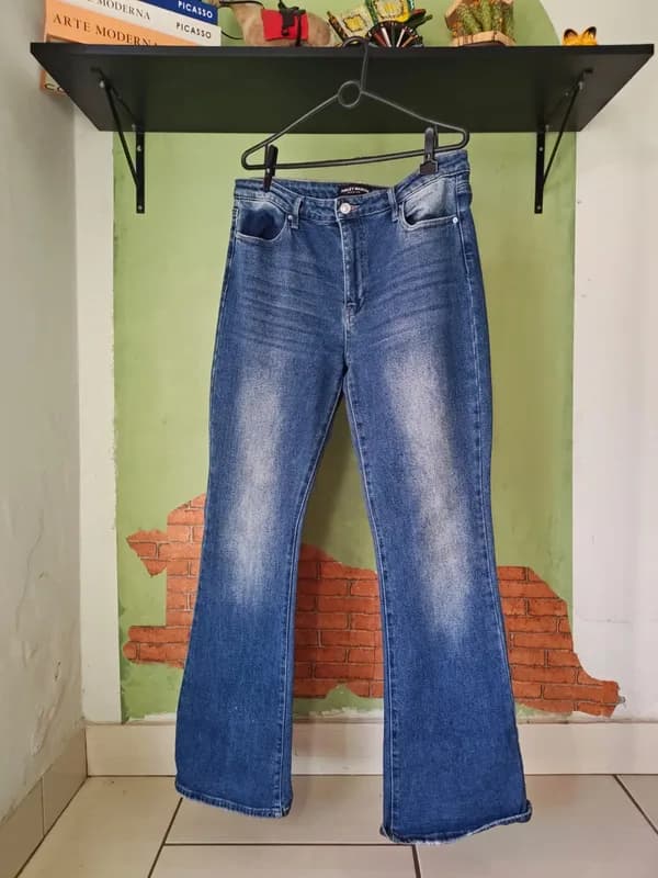 ♡ Calça jeans flare