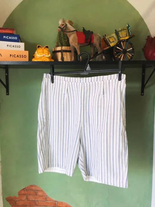 ♡ Shorts off white com listras azuis